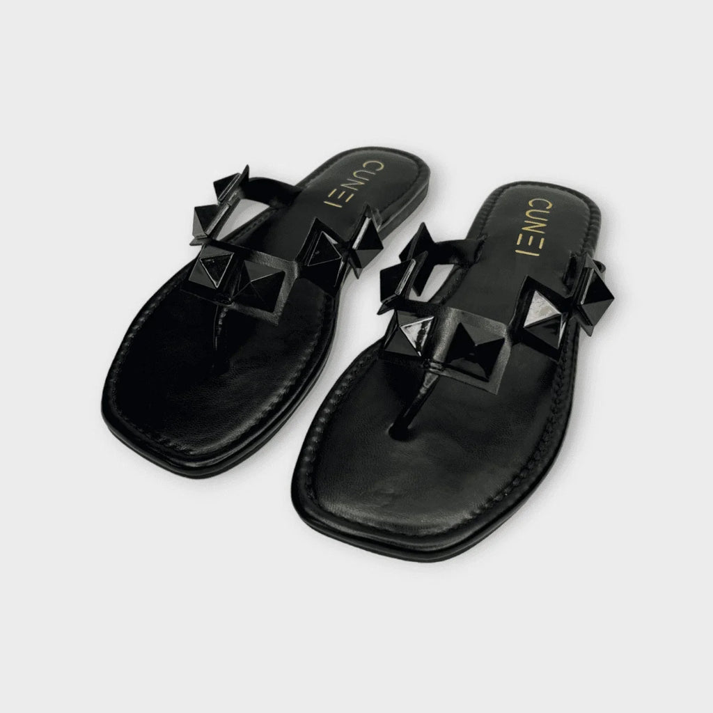 8 Black Flats for Women: Comfortable, Stylish and Versatile - cunei